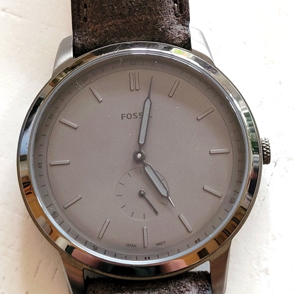 Fossil Other - EUC Fossil quartz movement watch